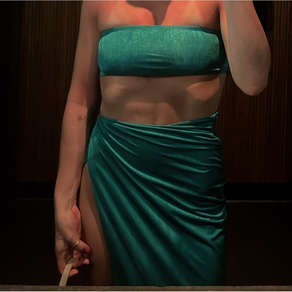 REVOLVE set - Picture 4 of 4